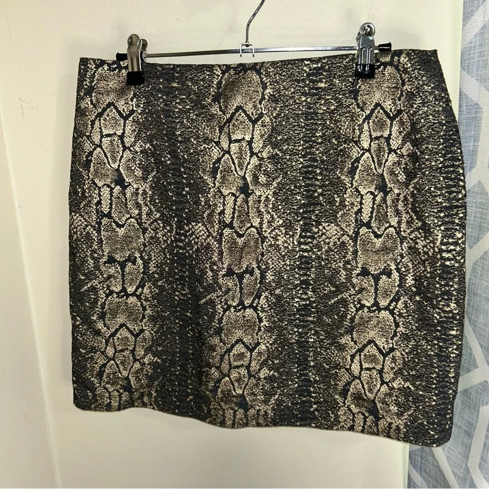 Gianni Bini snakeskin pattern mini skirt